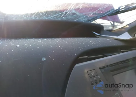 2015 Toyota Prius Persona Series Special Edition z USA, uszkodzony, nr VIN JTDKN3DU1F0418861